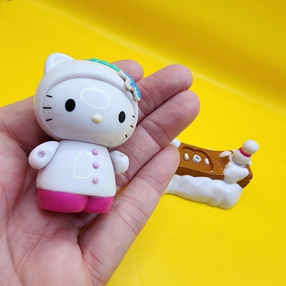2001 Hello Kitty Dream World Snowman Happy Forest Sanrio Bandai - Picture 3 of 4